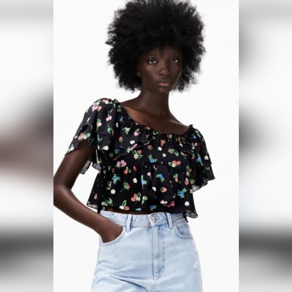 Zara NWOT Floral Print Ruffled Top Women's Size Small